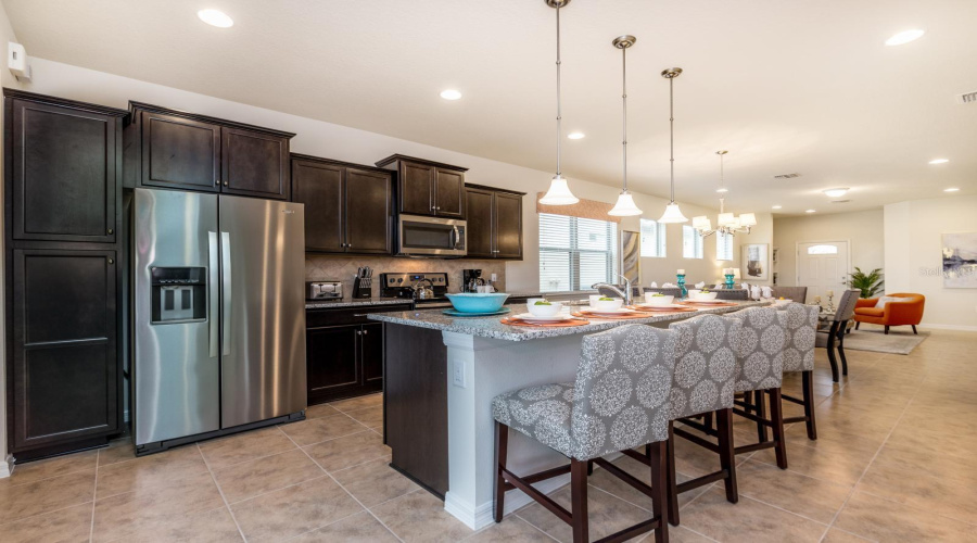 KISSIMMEE, Florida 34747, 5 Bedrooms Bedrooms, ,5 BathroomsBathrooms,Residential,For Sale,RHODES,0,MFRO6293569