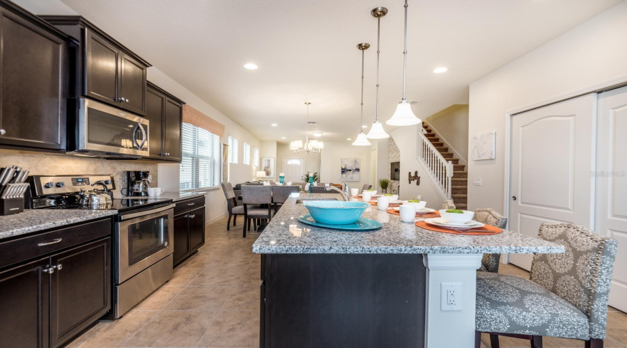 KISSIMMEE, Florida 34747, 5 Bedrooms Bedrooms, ,5 BathroomsBathrooms,Residential,For Sale,RHODES,0,MFRO6293569