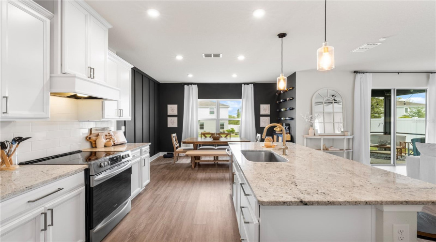 DAVENPORT, Florida 33837, 4 Bedrooms Bedrooms, ,2 BathroomsBathrooms,Residential,For Sale,SYDNEY,MFRO6293620