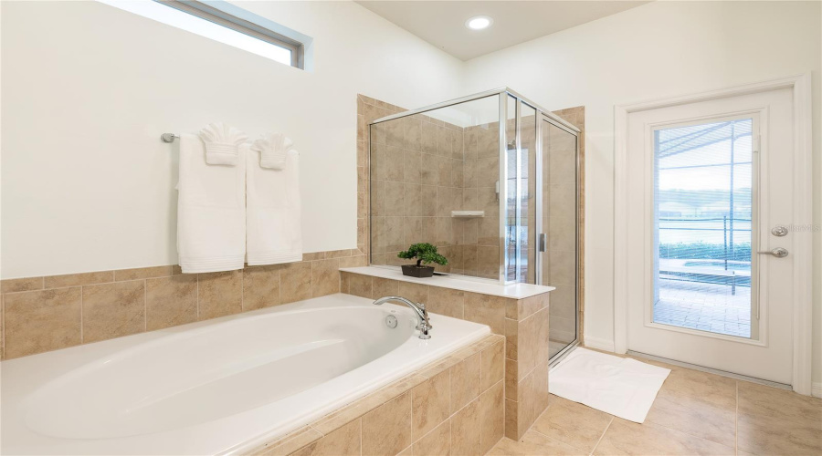 KISSIMMEE, Florida 34747, 8 Bedrooms Bedrooms, ,6 BathroomsBathrooms,Residential,For Sale,LIMA,0,MFRO6292964
