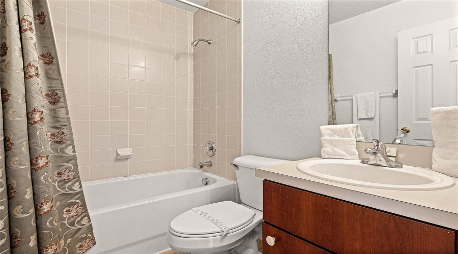 KISSIMMEE, Florida 34746, 3 Bedrooms Bedrooms, ,2 BathroomsBathrooms,Residential,For Sale,BEACH,0,MFRS5123352