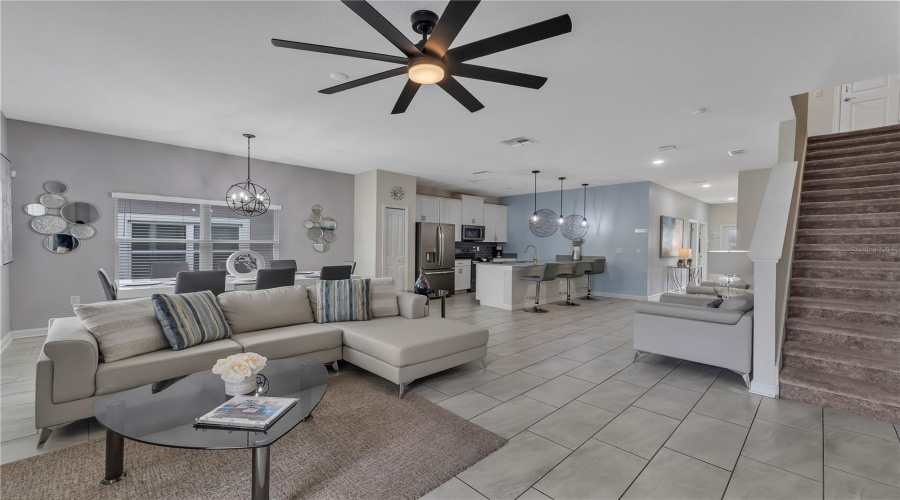 DAVENPORT, Florida 33896, 5 Bedrooms Bedrooms, ,4 BathroomsBathrooms,Residential,For Sale,PEBBLE BEACH,0,MFRG5094805