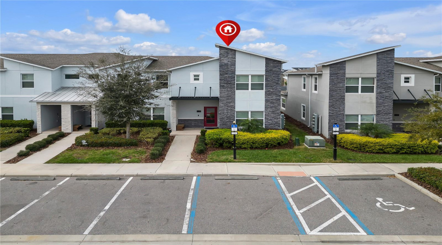DAVENPORT, Florida 33896, 5 Bedrooms Bedrooms, ,4 BathroomsBathrooms,Residential,For Sale,PEBBLE BEACH,0,MFRG5094805
