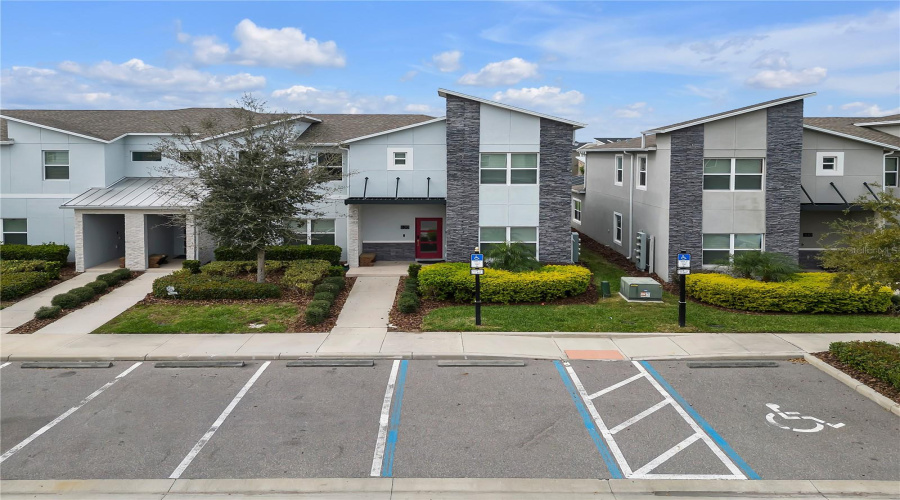 DAVENPORT, Florida 33896, 5 Bedrooms Bedrooms, ,4 BathroomsBathrooms,Residential,For Sale,PEBBLE BEACH,0,MFRG5094805