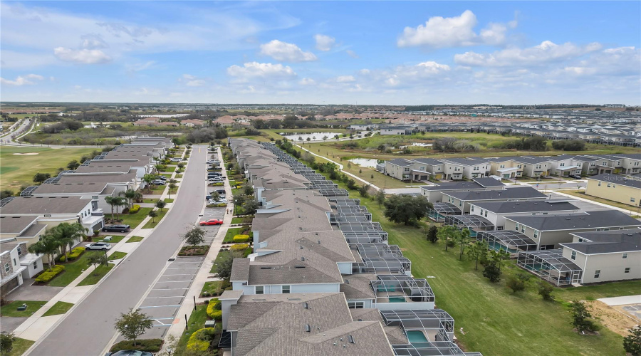 DAVENPORT, Florida 33896, 5 Bedrooms Bedrooms, ,4 BathroomsBathrooms,Residential,For Sale,PEBBLE BEACH,0,MFRG5094805