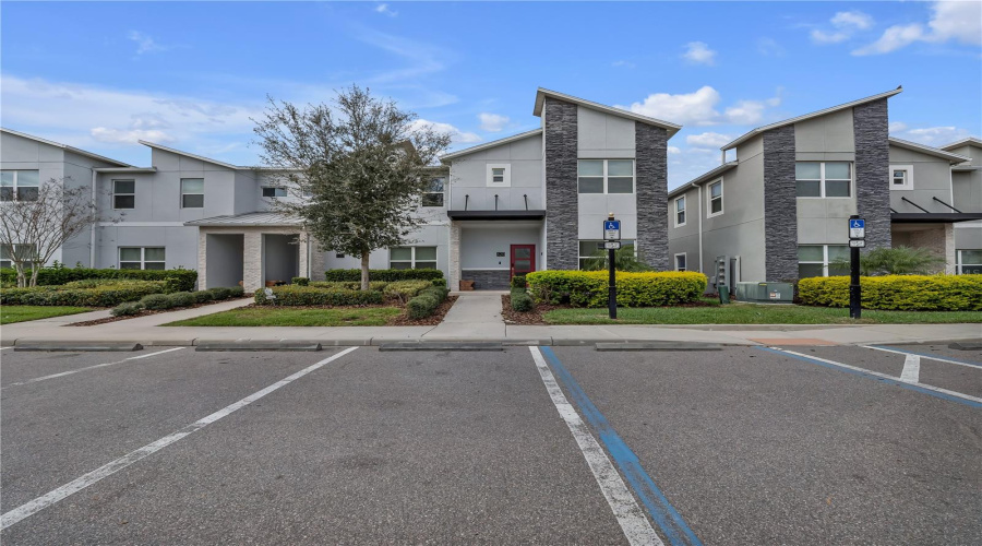 DAVENPORT, Florida 33896, 5 Bedrooms Bedrooms, ,4 BathroomsBathrooms,Residential,For Sale,PEBBLE BEACH,0,MFRG5094805