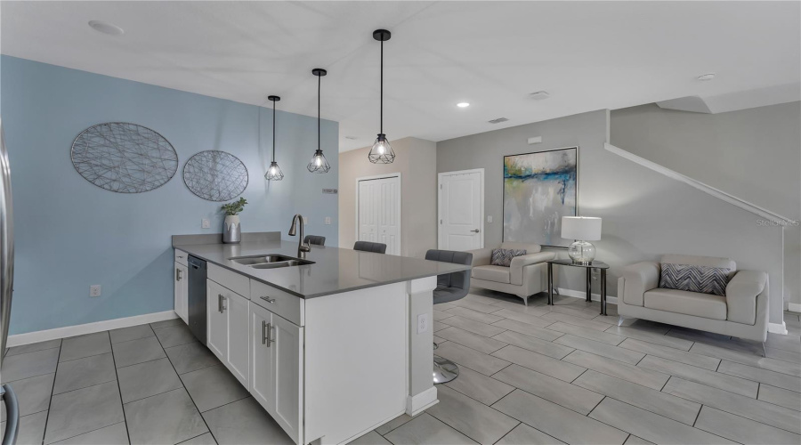 DAVENPORT, Florida 33896, 5 Bedrooms Bedrooms, ,4 BathroomsBathrooms,Residential,For Sale,PEBBLE BEACH,0,MFRG5094805
