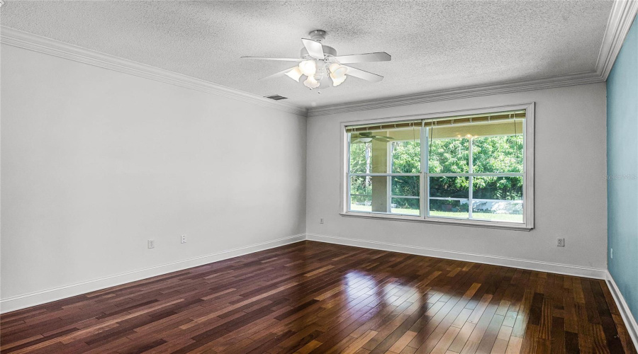 Primary bedroom, 1st floor