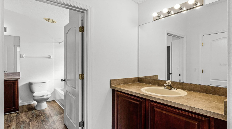 Private vanity in Bedroom 4, 2nd floor