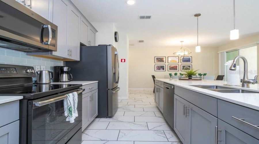 DAVENPORT, Florida 33896, 4 Bedrooms Bedrooms, ,3 BathroomsBathrooms,Residential,For Sale,OCEAN COURSE,0,MFRO6294283