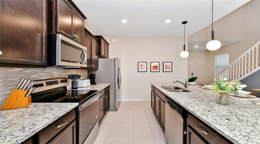 DAVENPORT, Florida 33897, 7 Bedrooms Bedrooms, ,5 BathroomsBathrooms,Residential,For Sale,LILAC,0,MFRO6294599