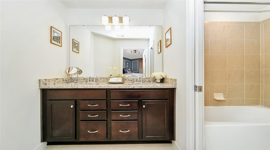 DAVENPORT, Florida 33897, 7 Bedrooms Bedrooms, ,5 BathroomsBathrooms,Residential,For Sale,LILAC,0,MFRO6294599