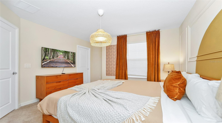 DAVENPORT, Florida 33897, 7 Bedrooms Bedrooms, ,5 BathroomsBathrooms,Residential,For Sale,LILAC,0,MFRO6294599