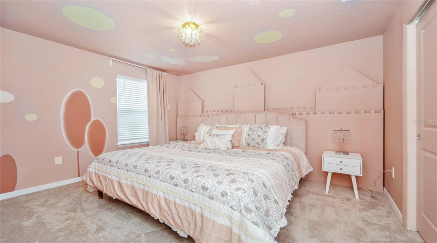 DAVENPORT, Florida 33897, 7 Bedrooms Bedrooms, ,5 BathroomsBathrooms,Residential,For Sale,LILAC,0,MFRO6294599