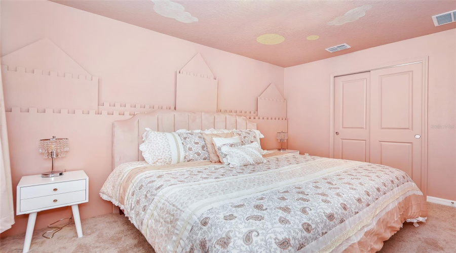 DAVENPORT, Florida 33897, 7 Bedrooms Bedrooms, ,5 BathroomsBathrooms,Residential,For Sale,LILAC,0,MFRO6294599