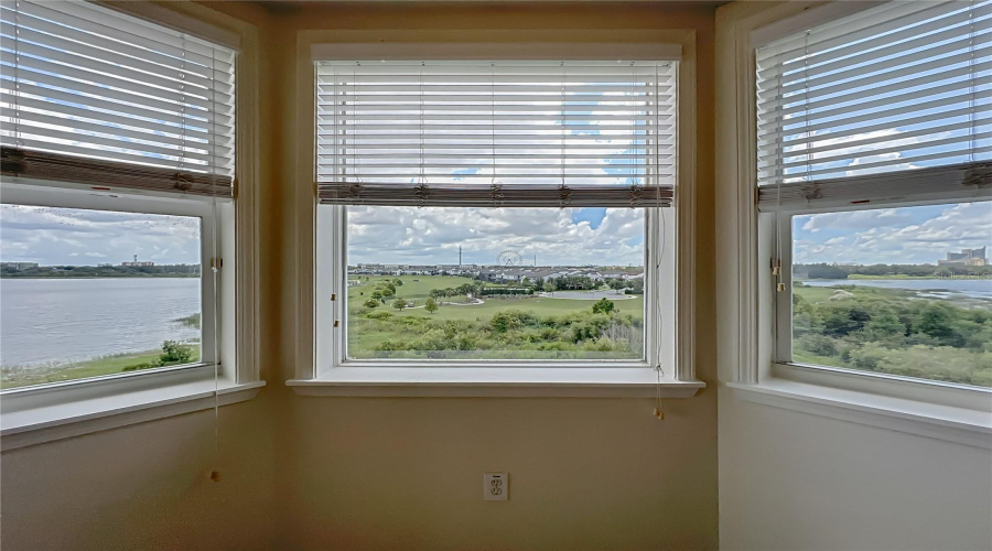 ORLANDO, Florida 32836, 3 Bedrooms Bedrooms, ,2 BathroomsBathrooms,Residential,For Sale,THE ESPLANADE,0,MFRO6294223