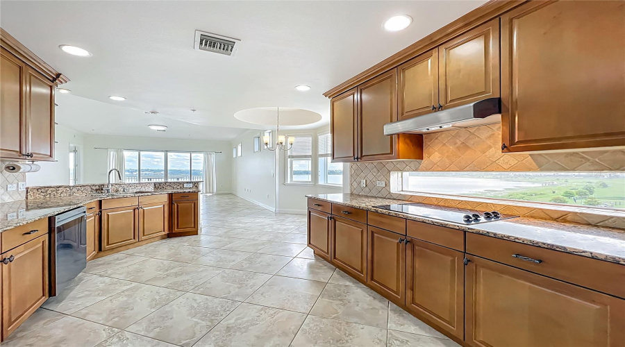 ORLANDO, Florida 32836, 3 Bedrooms Bedrooms, ,2 BathroomsBathrooms,Residential,For Sale,THE ESPLANADE,0,MFRO6294223