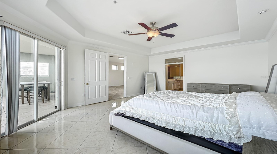 ORLANDO, Florida 32836, 3 Bedrooms Bedrooms, ,2 BathroomsBathrooms,Residential,For Sale,THE ESPLANADE,0,MFRO6294223