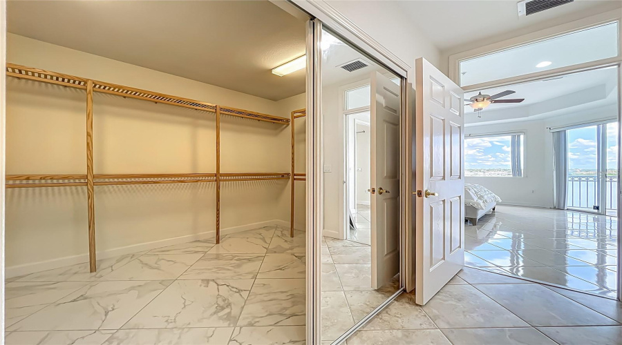 ORLANDO, Florida 32836, 3 Bedrooms Bedrooms, ,2 BathroomsBathrooms,Residential,For Sale,THE ESPLANADE,0,MFRO6294223