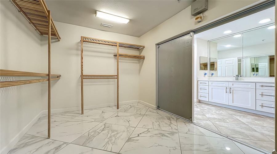 ORLANDO, Florida 32836, 3 Bedrooms Bedrooms, ,2 BathroomsBathrooms,Residential,For Sale,THE ESPLANADE,0,MFRO6294223