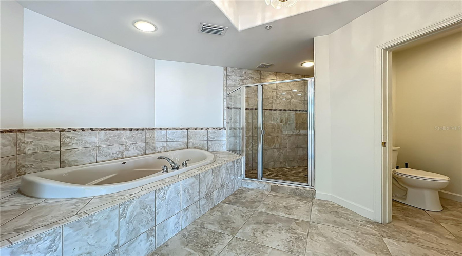 ORLANDO, Florida 32836, 3 Bedrooms Bedrooms, ,2 BathroomsBathrooms,Residential,For Sale,THE ESPLANADE,0,MFRO6294223