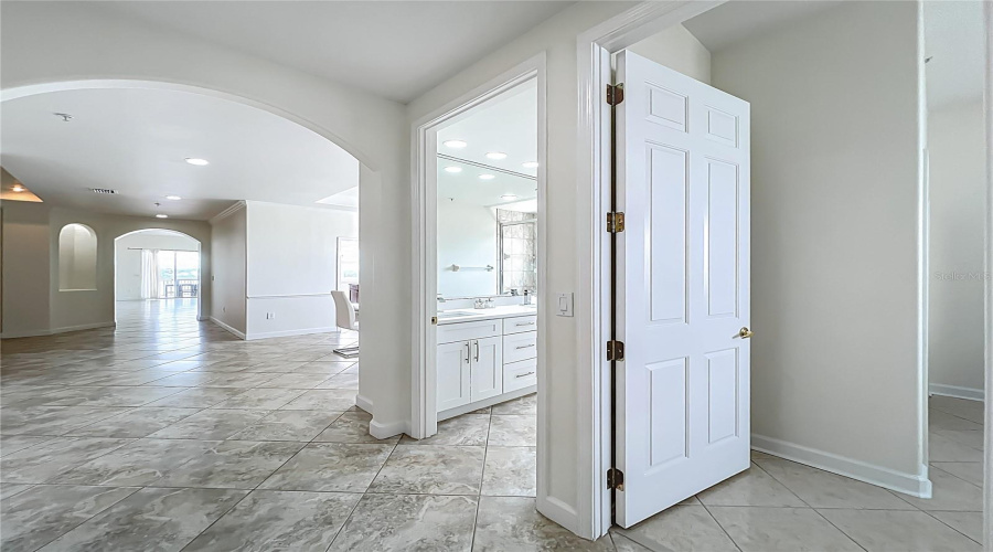 ORLANDO, Florida 32836, 3 Bedrooms Bedrooms, ,2 BathroomsBathrooms,Residential,For Sale,THE ESPLANADE,0,MFRO6294223
