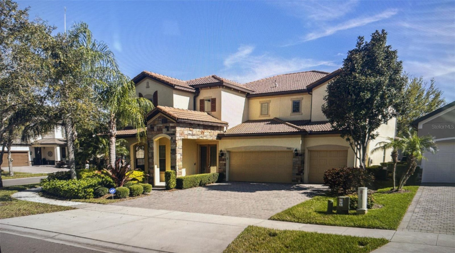 ORLANDO, Florida 32836, 4 Bedrooms Bedrooms, ,4 BathroomsBathrooms,Residential,For Sale,ROYAL ESTATES,0,MFRO6295131