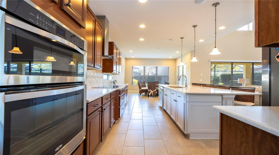 ORLANDO, Florida 32836, 4 Bedrooms Bedrooms, ,4 BathroomsBathrooms,Residential,For Sale,ROYAL ESTATES,0,MFRO6295131