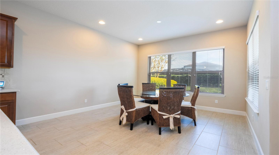 ORLANDO, Florida 32836, 4 Bedrooms Bedrooms, ,4 BathroomsBathrooms,Residential,For Sale,ROYAL ESTATES,0,MFRO6295131