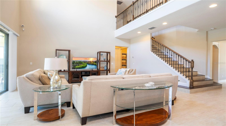 ORLANDO, Florida 32836, 4 Bedrooms Bedrooms, ,4 BathroomsBathrooms,Residential,For Sale,ROYAL ESTATES,0,MFRO6295131
