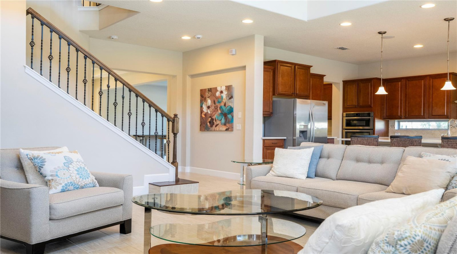 ORLANDO, Florida 32836, 4 Bedrooms Bedrooms, ,4 BathroomsBathrooms,Residential,For Sale,ROYAL ESTATES,0,MFRO6295131