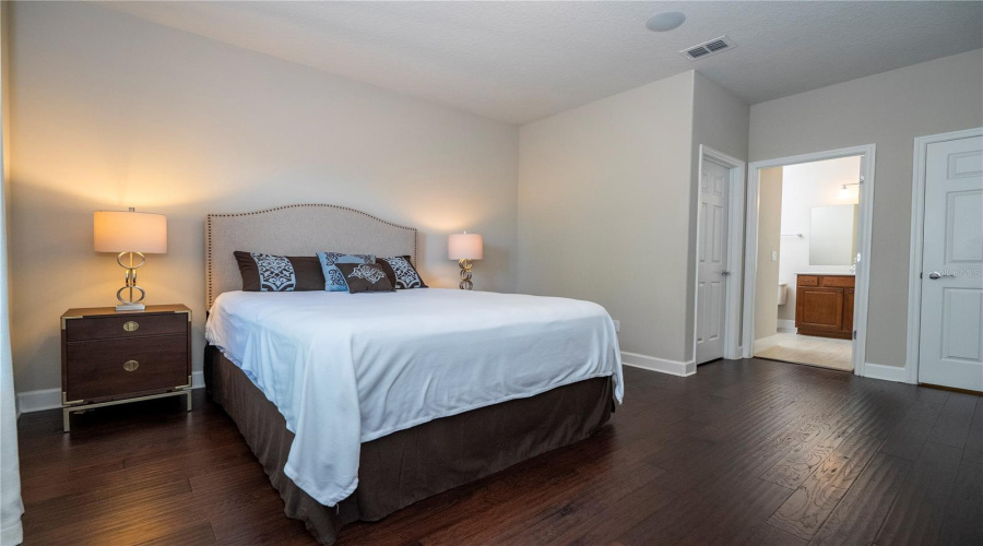 ORLANDO, Florida 32836, 4 Bedrooms Bedrooms, ,4 BathroomsBathrooms,Residential,For Sale,ROYAL ESTATES,0,MFRO6295131
