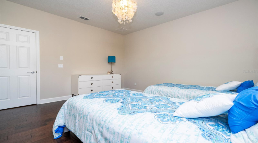 ORLANDO, Florida 32836, 4 Bedrooms Bedrooms, ,4 BathroomsBathrooms,Residential,For Sale,ROYAL ESTATES,0,MFRO6295131
