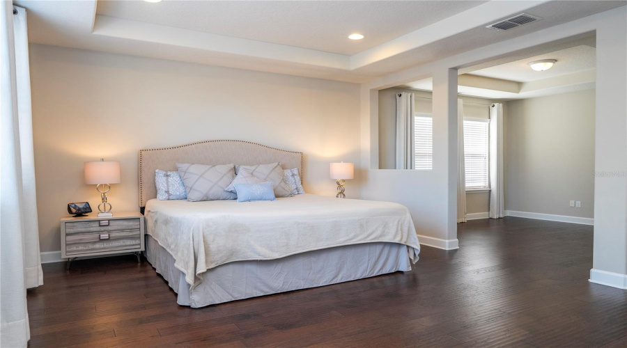 ORLANDO, Florida 32836, 4 Bedrooms Bedrooms, ,4 BathroomsBathrooms,Residential,For Sale,ROYAL ESTATES,0,MFRO6295131
