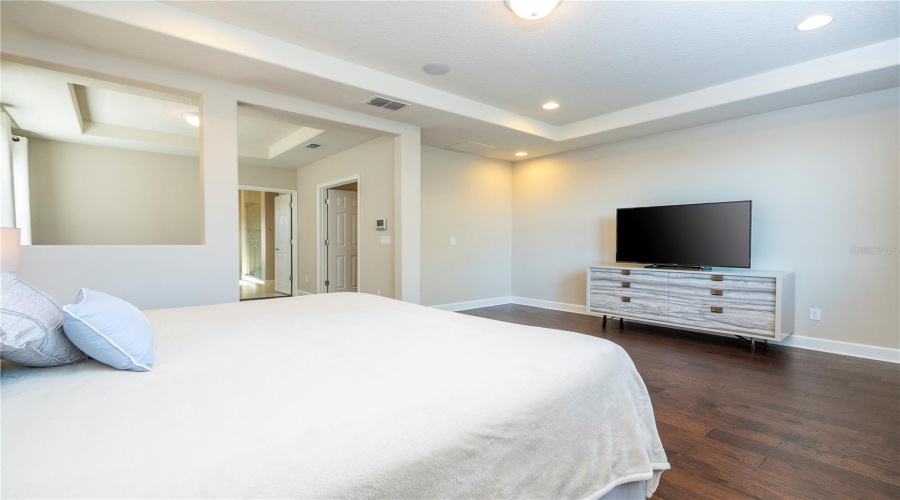 ORLANDO, Florida 32836, 4 Bedrooms Bedrooms, ,4 BathroomsBathrooms,Residential,For Sale,ROYAL ESTATES,0,MFRO6295131