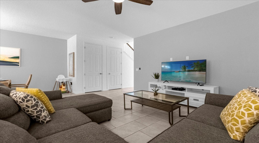 KISSIMMEE, Florida 34747, 4 Bedrooms Bedrooms, ,4 BathroomsBathrooms,Residential,For Sale,TROPICAL PALMS,0,MFRO6295235