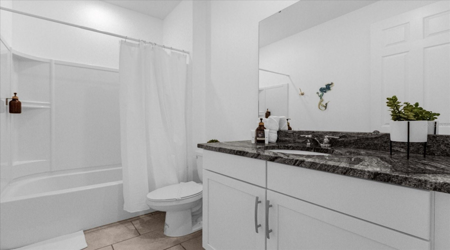 KISSIMMEE, Florida 34747, 4 Bedrooms Bedrooms, ,4 BathroomsBathrooms,Residential,For Sale,TROPICAL PALMS,0,MFRO6295235