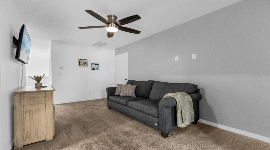 KISSIMMEE, Florida 34747, 4 Bedrooms Bedrooms, ,4 BathroomsBathrooms,Residential,For Sale,TROPICAL PALMS,0,MFRO6295235