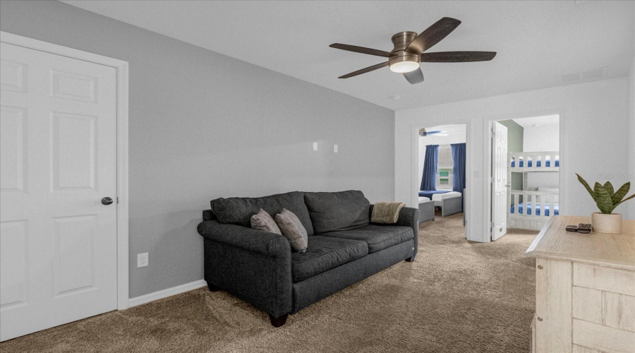 KISSIMMEE, Florida 34747, 4 Bedrooms Bedrooms, ,4 BathroomsBathrooms,Residential,For Sale,TROPICAL PALMS,0,MFRO6295235