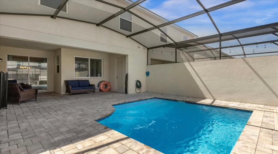 KISSIMMEE, Florida 34747, 4 Bedrooms Bedrooms, ,4 BathroomsBathrooms,Residential,For Sale,TROPICAL PALMS,0,MFRO6295235