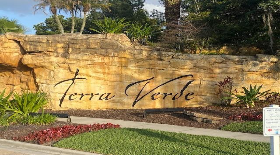 Kissimmee, Florida 34746, 3 Bedrooms Bedrooms, ,2 Bathroomsbathrooms,Residential,For Sale,Ormond Beach,Mfrs5122559