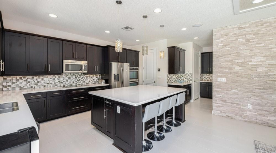 Orlando, Florida 32836, 4 Bedrooms Bedrooms, ,3 Bathroomsbathrooms,Residential,For Sale,Brixford,Mfro6287089