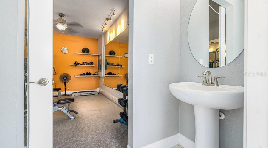 Orlando, Florida 32836, 4 Bedrooms Bedrooms, ,3 Bathroomsbathrooms,Residential,For Sale,Brixford,Mfro6287089