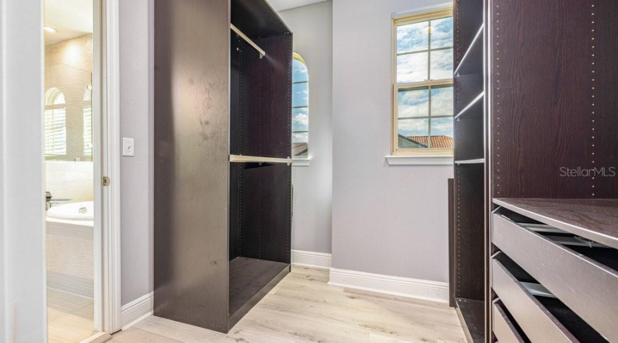 Orlando, Florida 32836, 4 Bedrooms Bedrooms, ,3 Bathroomsbathrooms,Residential,For Sale,Brixford,Mfro6287089