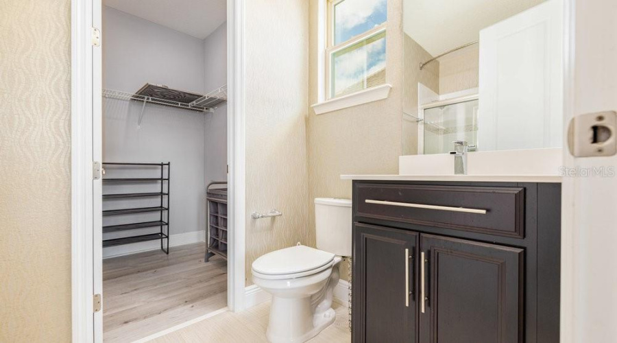Orlando, Florida 32836, 4 Bedrooms Bedrooms, ,3 Bathroomsbathrooms,Residential,For Sale,Brixford,Mfro6287089