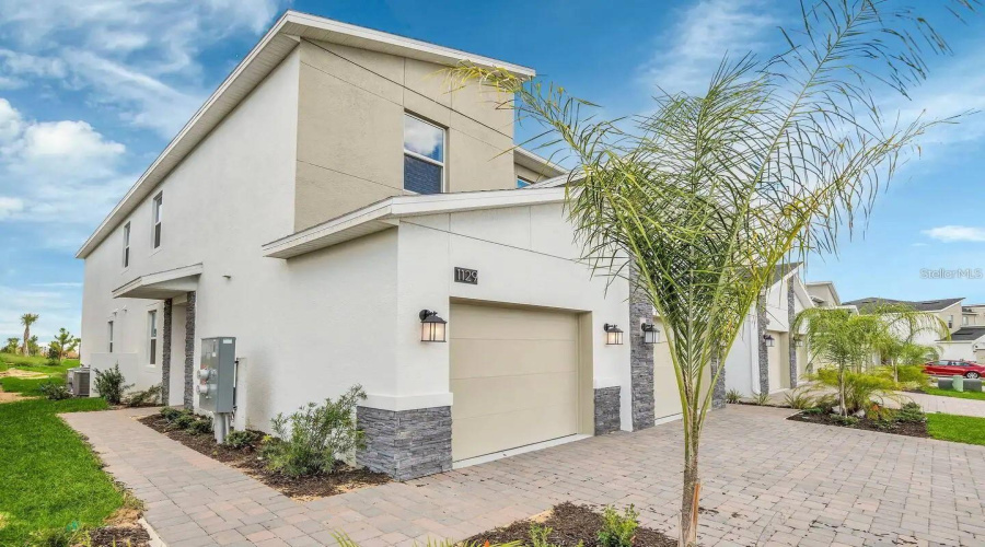 Davenport, Florida 33896, 2 Bedrooms Bedrooms, ,2 Bathroomsbathrooms,Residential,For Sale,Drop,Mfro6293593