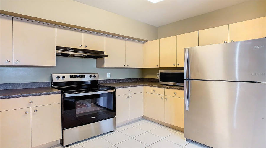 Celebration, Florida 34747, 2 Bedrooms Bedrooms, ,2 Bathroomsbathrooms,Residential,For Sale,Centervale,Mfrs5123714