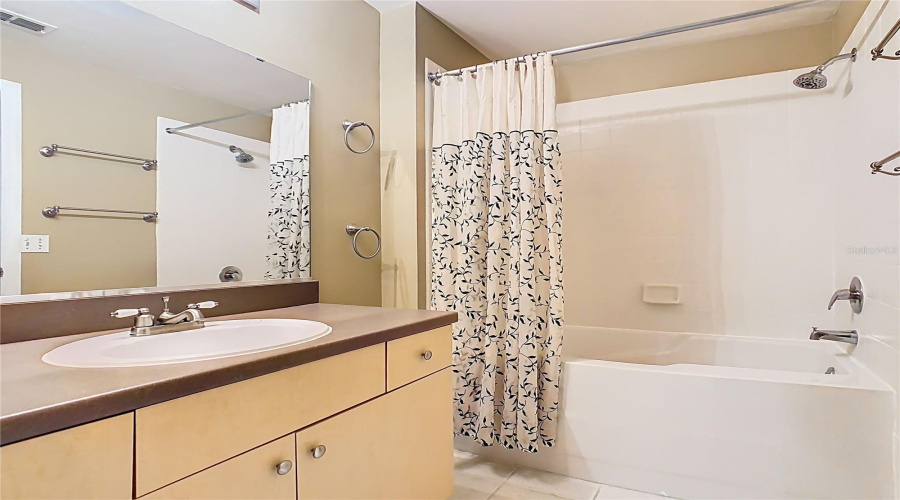 Celebration, Florida 34747, 2 Bedrooms Bedrooms, ,2 Bathroomsbathrooms,Residential,For Sale,Centervale,Mfrs5123714