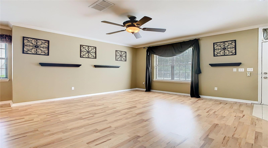 Celebration, Florida 34747, 2 Bedrooms Bedrooms, ,2 Bathroomsbathrooms,Residential,For Sale,Centervale,Mfrs5123714
