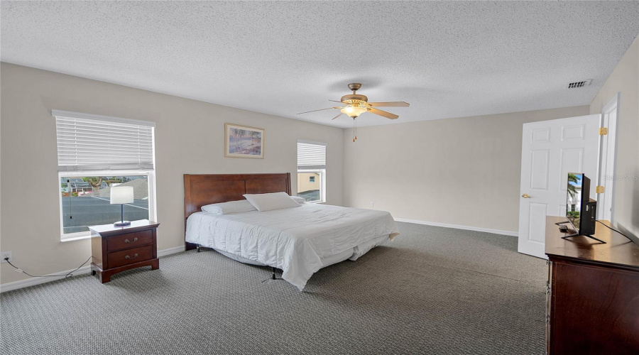 Davenport, Florida 33897, 7 Bedrooms Bedrooms, ,5 Bathroomsbathrooms,Residential,For Sale,Mcfee,Mfrs5123764